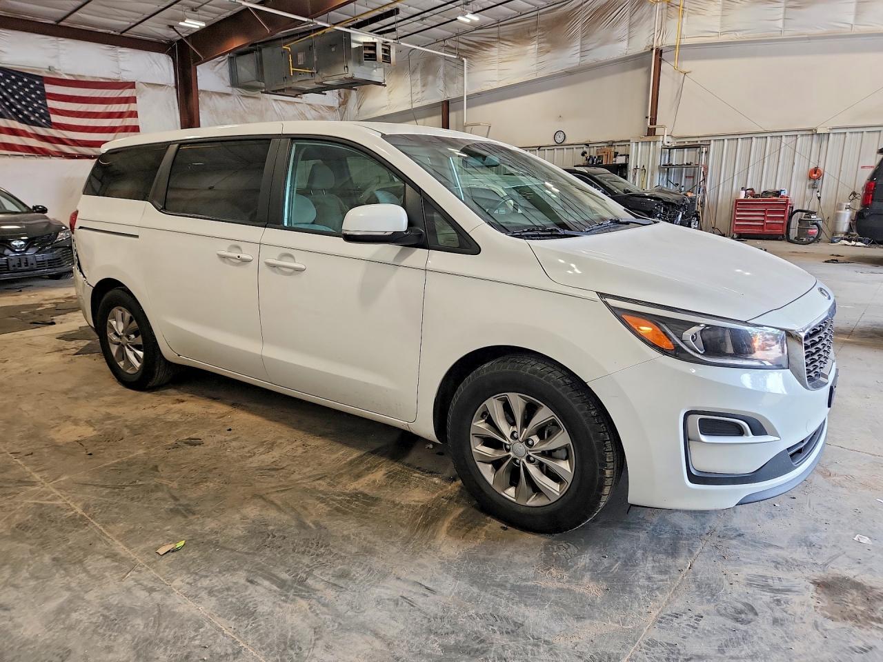 2019 Kia Sedona Lx - Фото 4