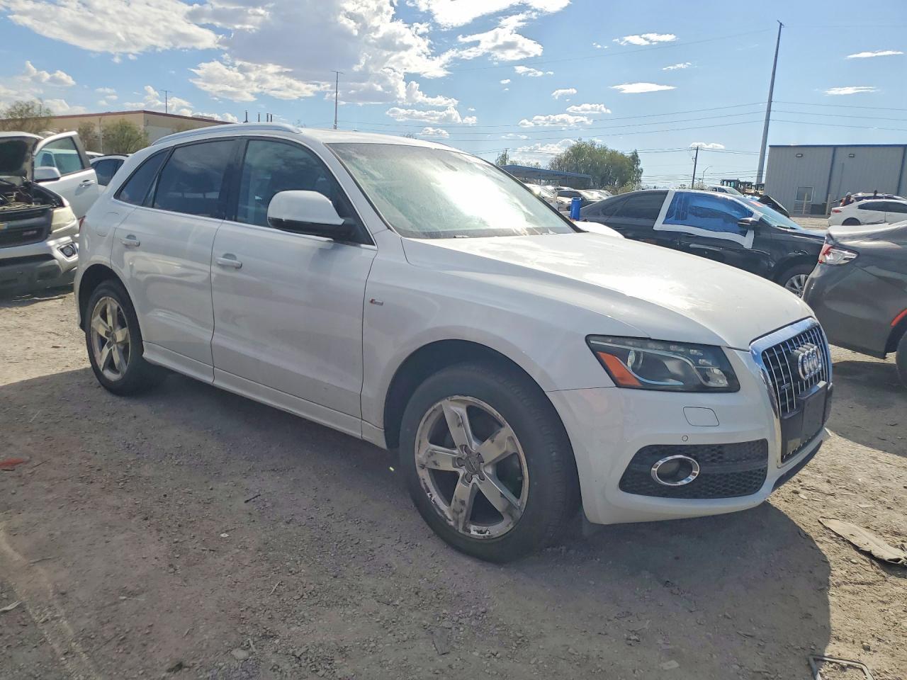 2012 Audi Q5 Premium Plus - Image 4