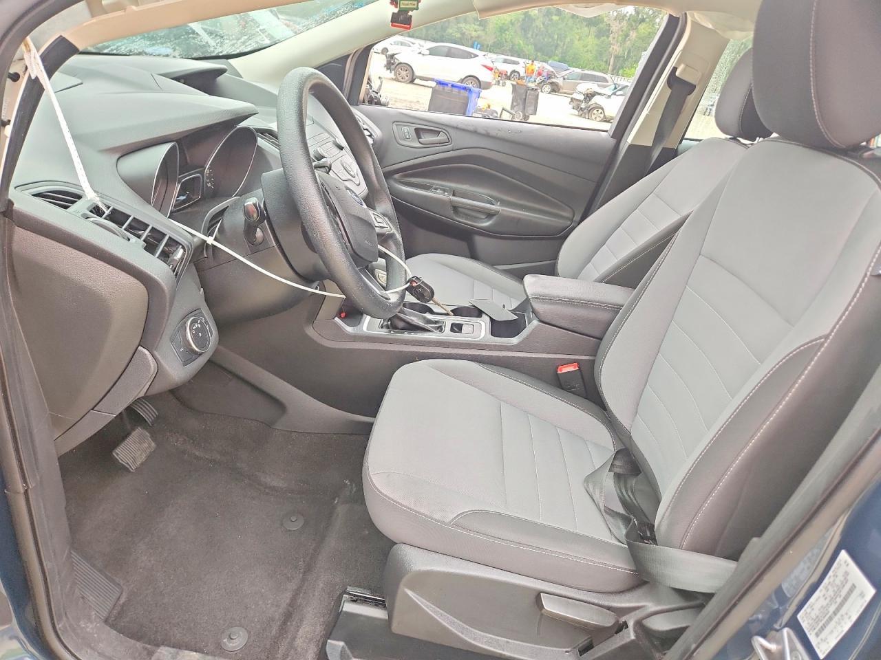2019 Ford Escape S - Фото 7