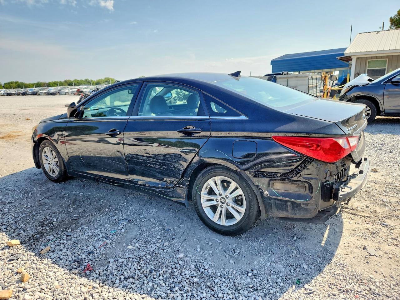 2014 Hyundai Sonata Gls - Image 2