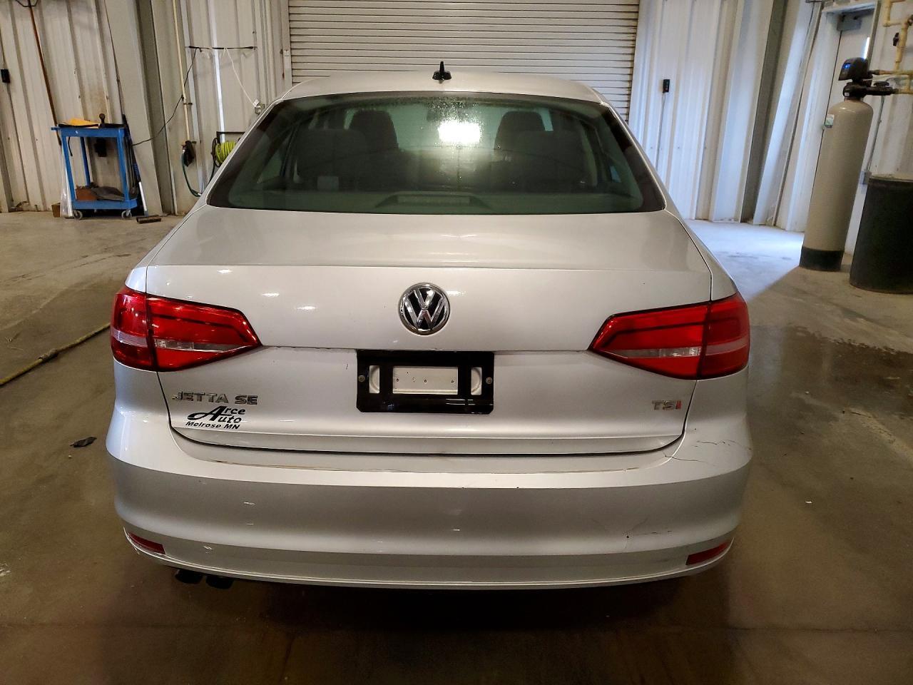 2015 Volkswagen Jetta Se - Image 6