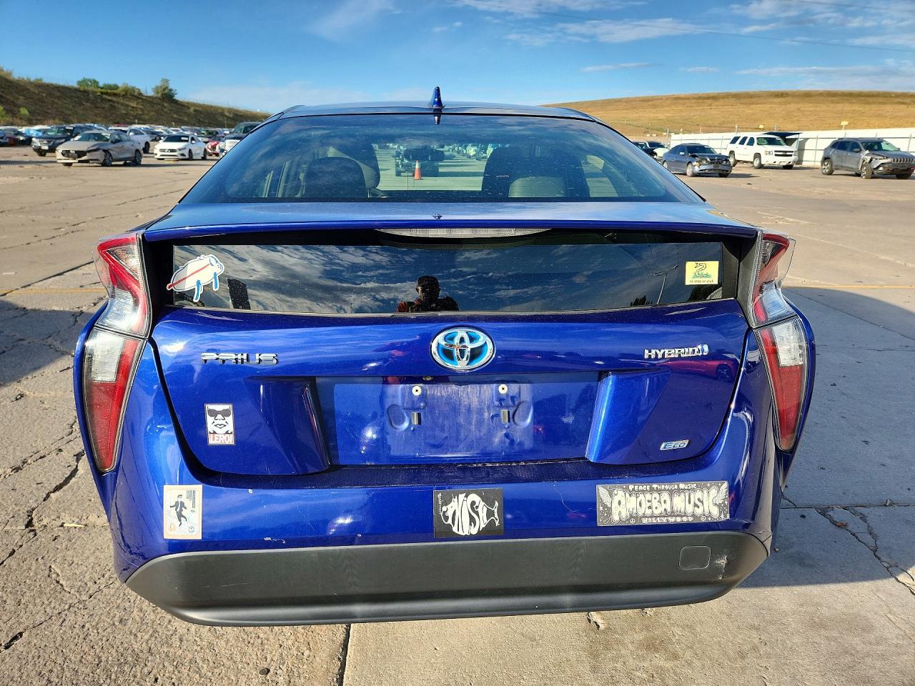 2016 Toyota Prius Two Eco - Фото 6