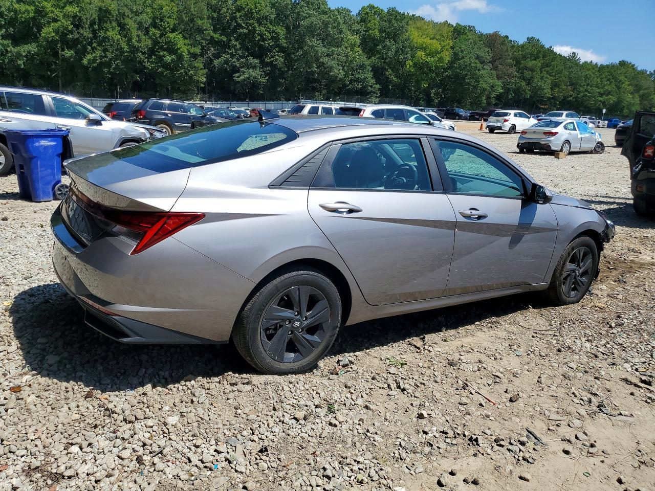 2023 Hyundai Elantra Blue - Фото 3