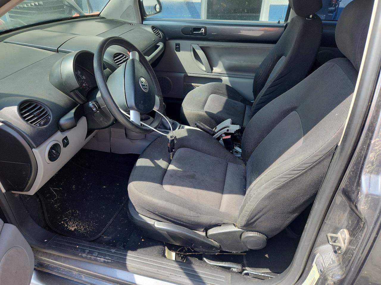 2004 Volkswagen New Beetle Gls - Фото 7