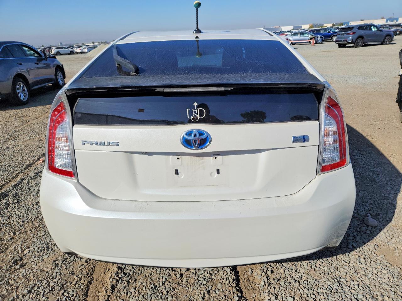 2013 Toyota Prius Three - Image 6