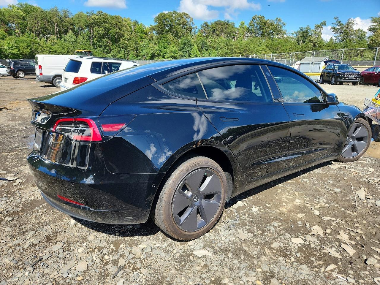 2021 Tesla Model 3 - Фото 3