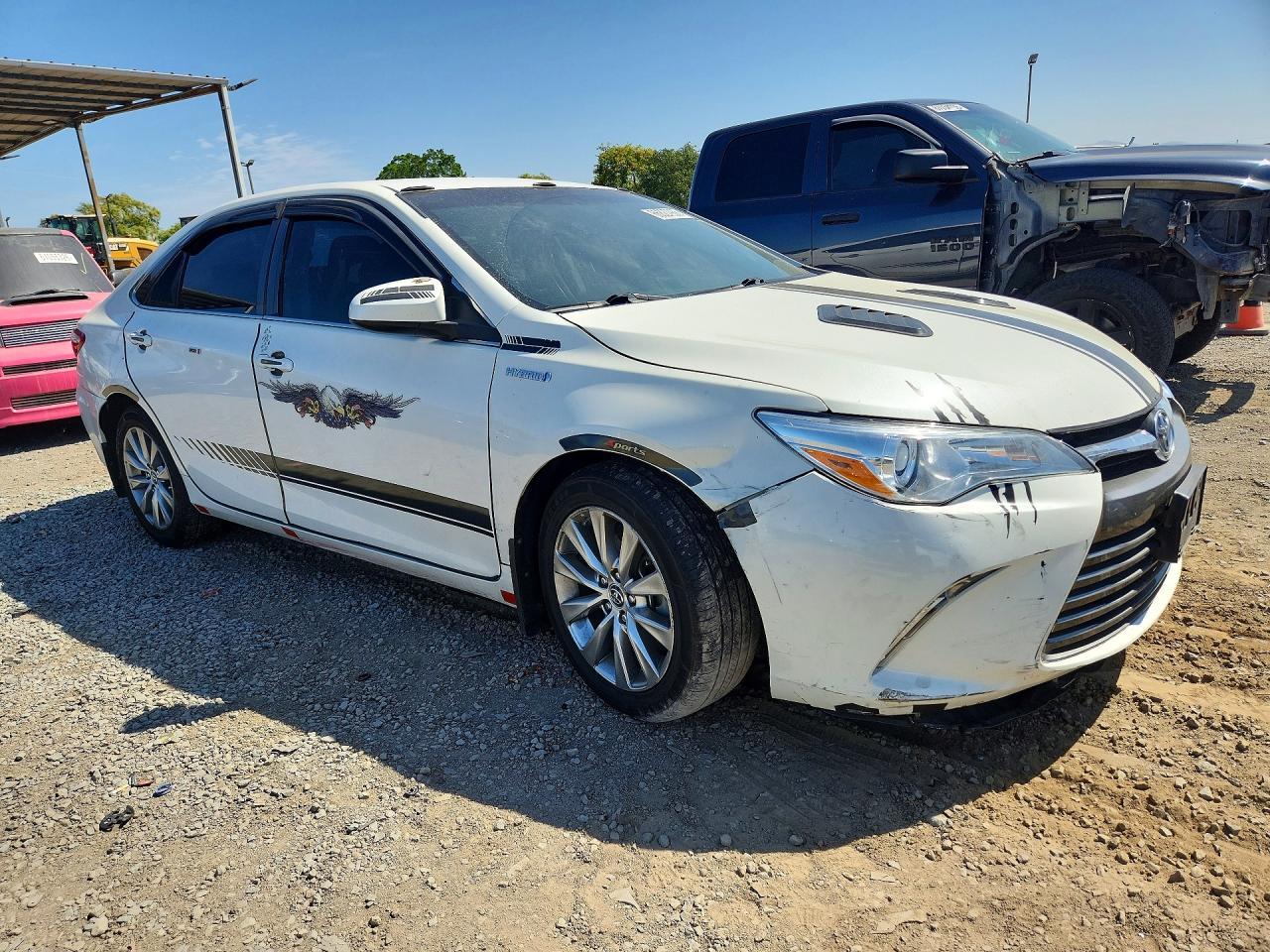 2015 Toyota Camry Hybrid Xle - Image 4