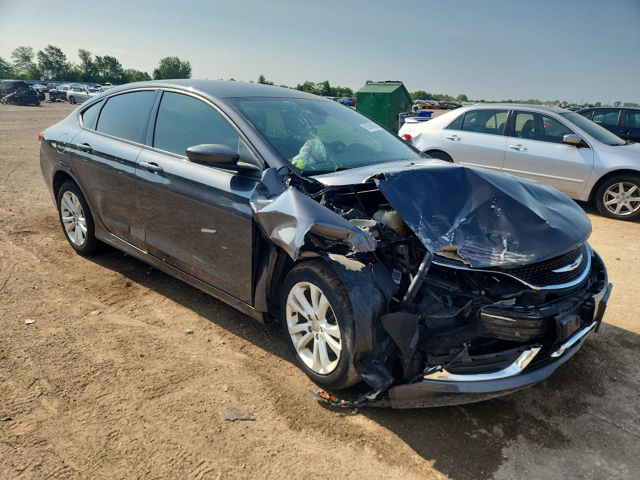 2015 Chrysler 200 Limited - Фото 4
