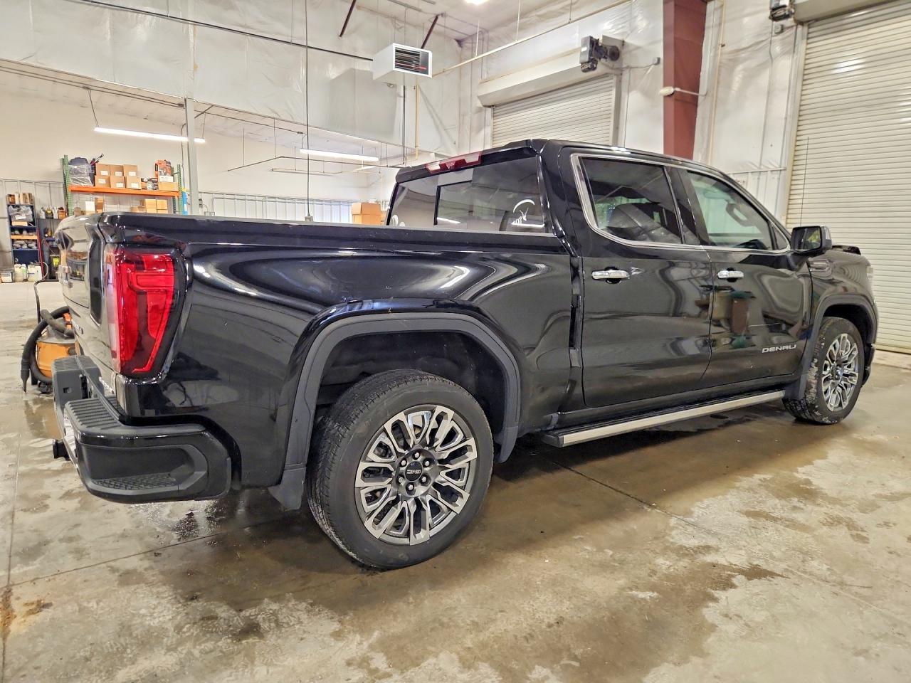 2023 GMC Sierra K1500 Denali Ultimate - Image 3