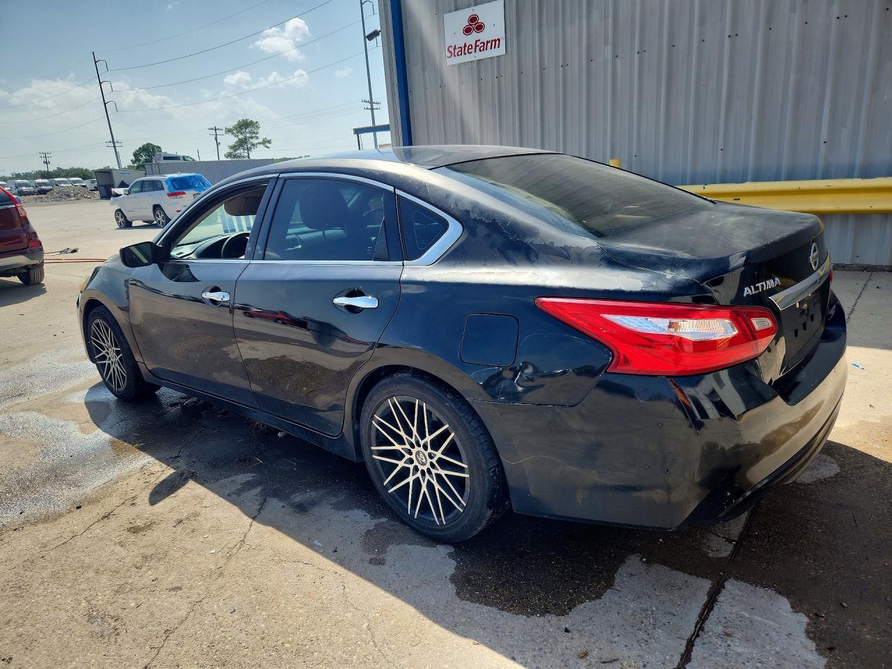 2016 Nissan Altima 2.5 S - Фото 2