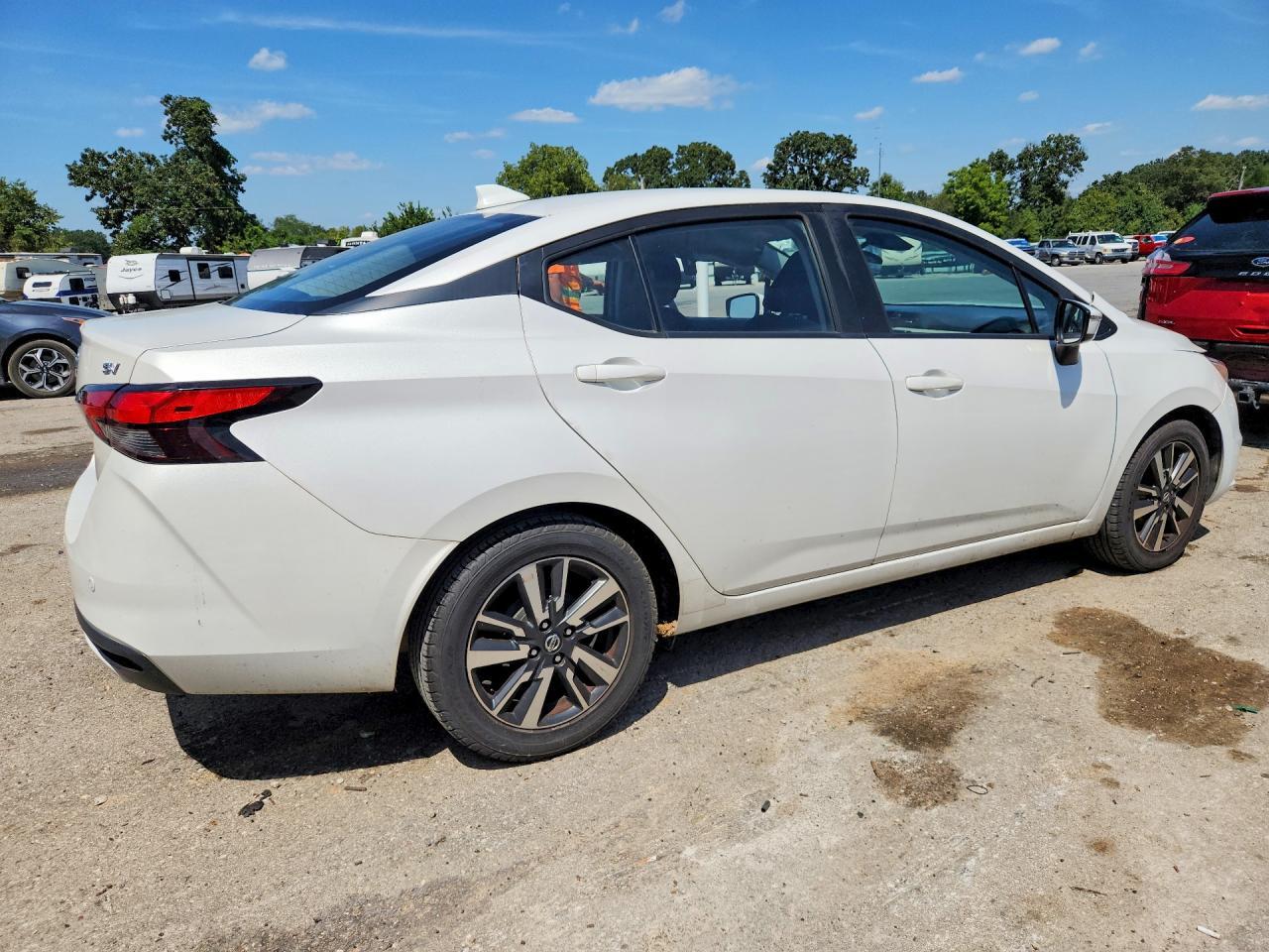 2021 Nissan Versa Sv - Фото 3