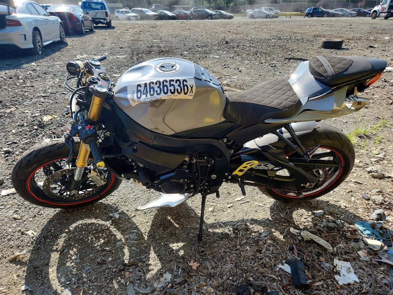 2024 Suzuki Gsx-R750 - Image 3