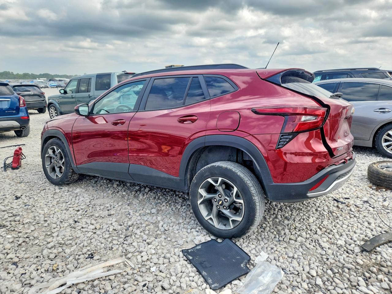2025 Chevrolet Trax 1Lt - Image 2
