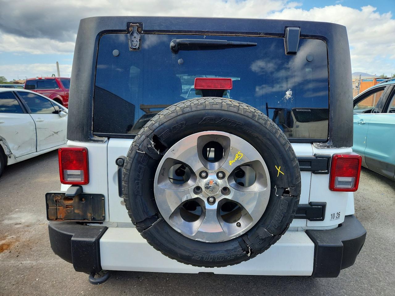 2016 Jeep Wrangler Unlimited Sahara - Image 6