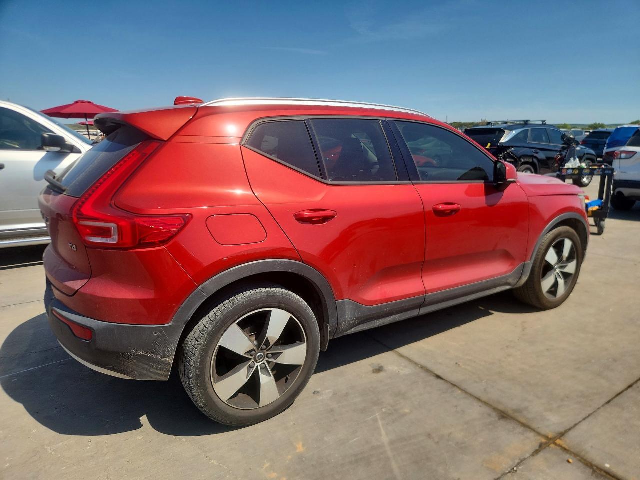 2019 Volvo Xc40 T4 Momentum - Фото 3