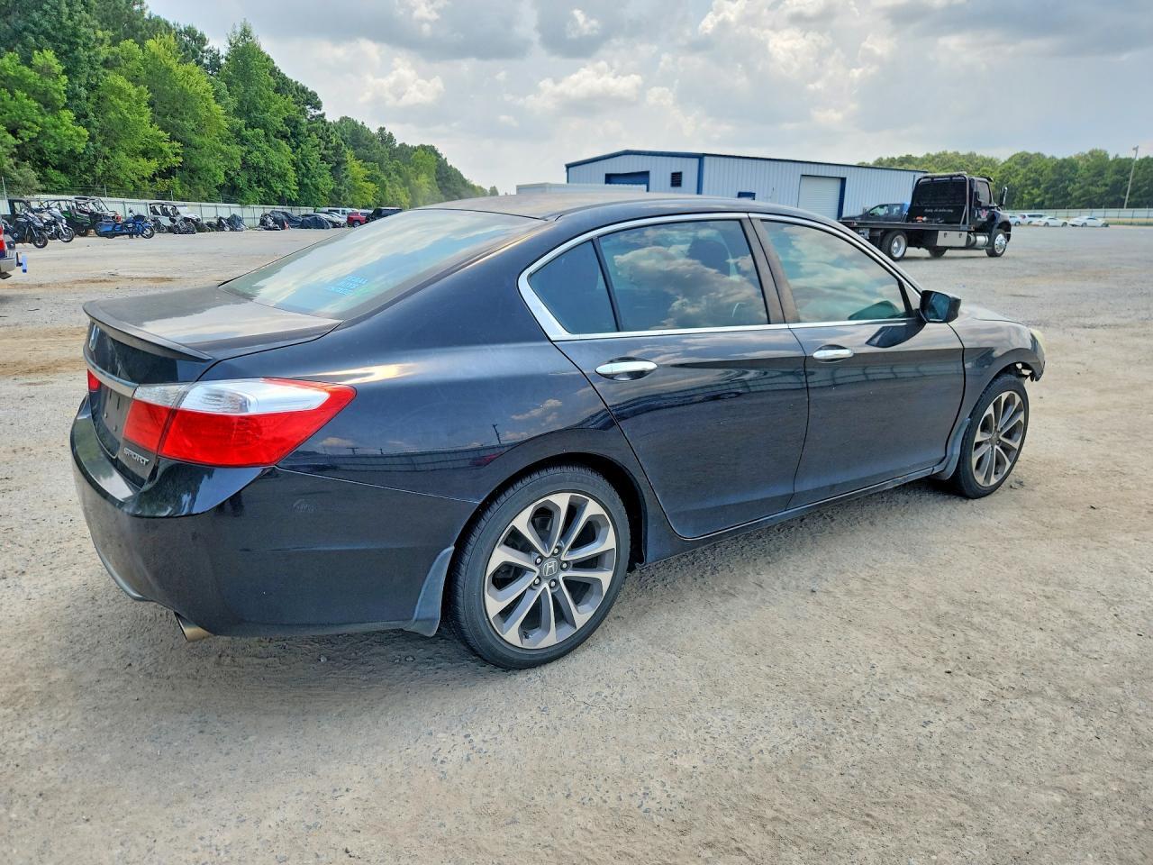 2014 Honda Accord Sport - Image 3