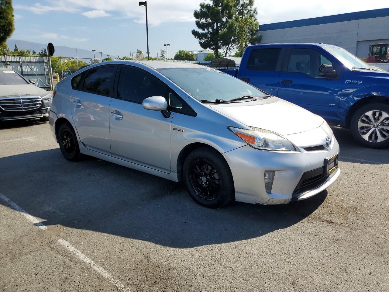 2012 Toyota Prius Two - Image 4