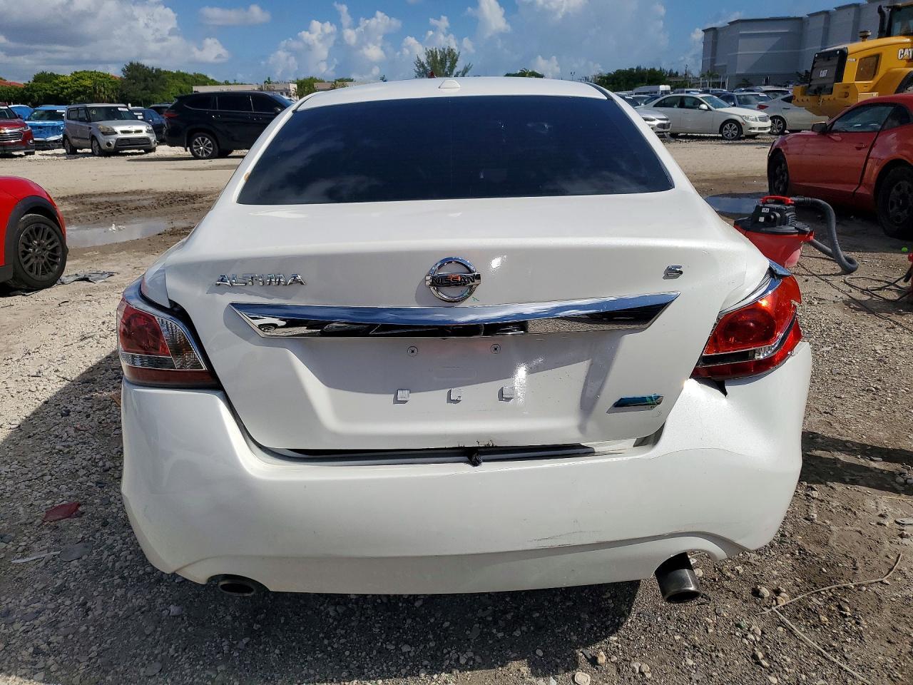2014 Nissan Altima 2.5 S - Image 6