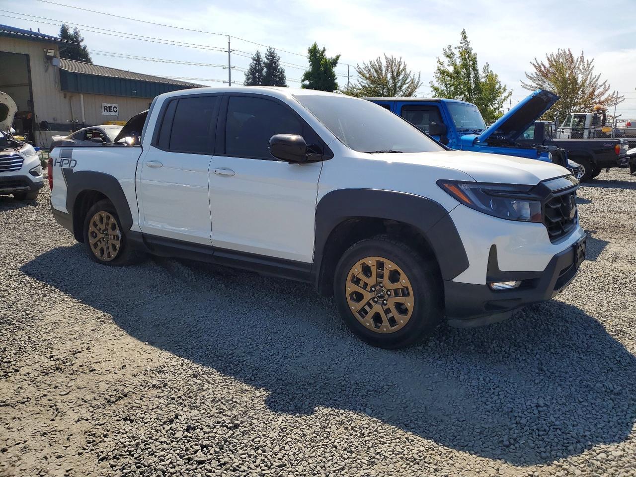 2022 Honda Ridgeline Sport - Image 4