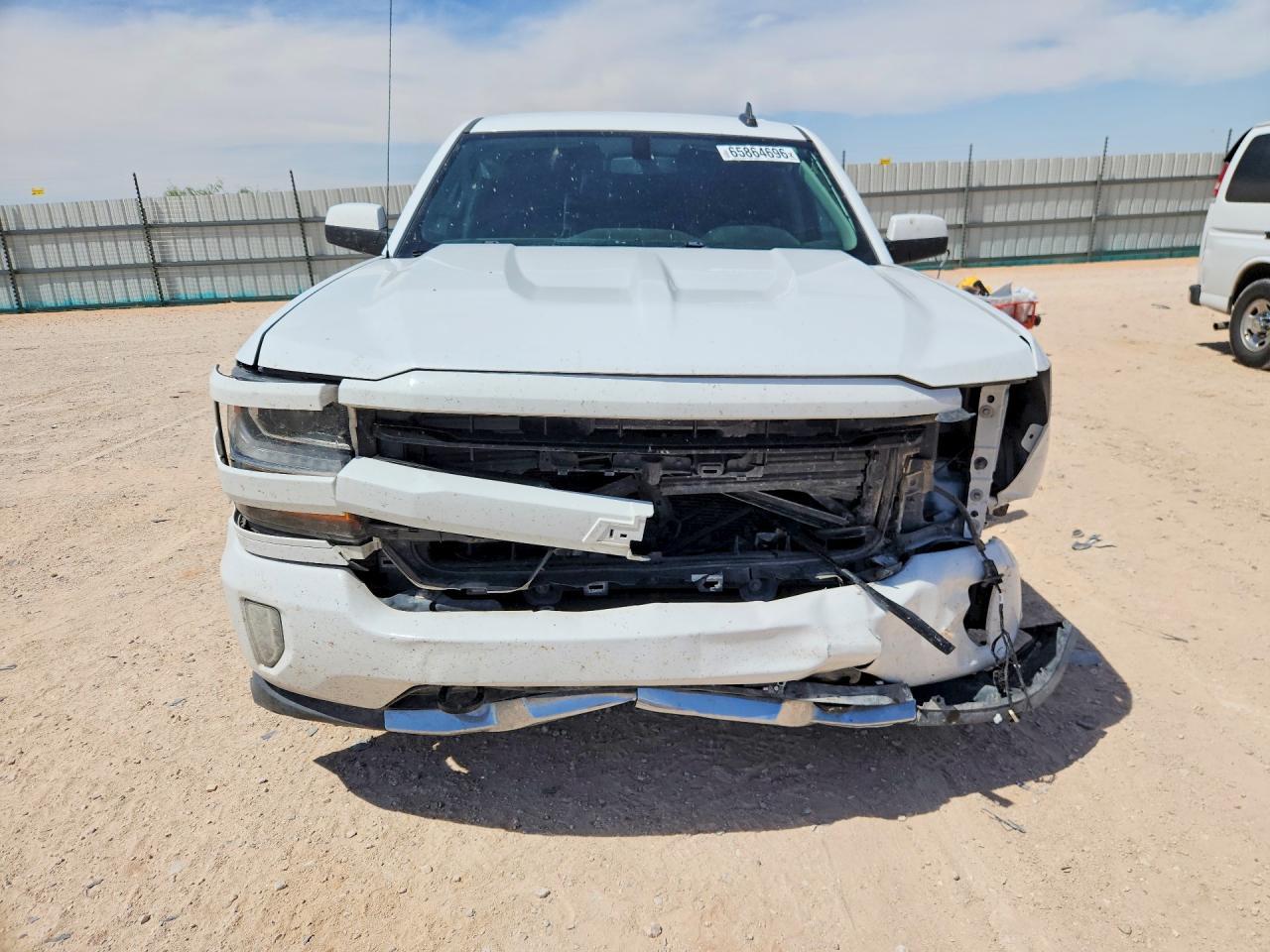 2018 Chevrolet Silverado K1500 Lt - Image 5