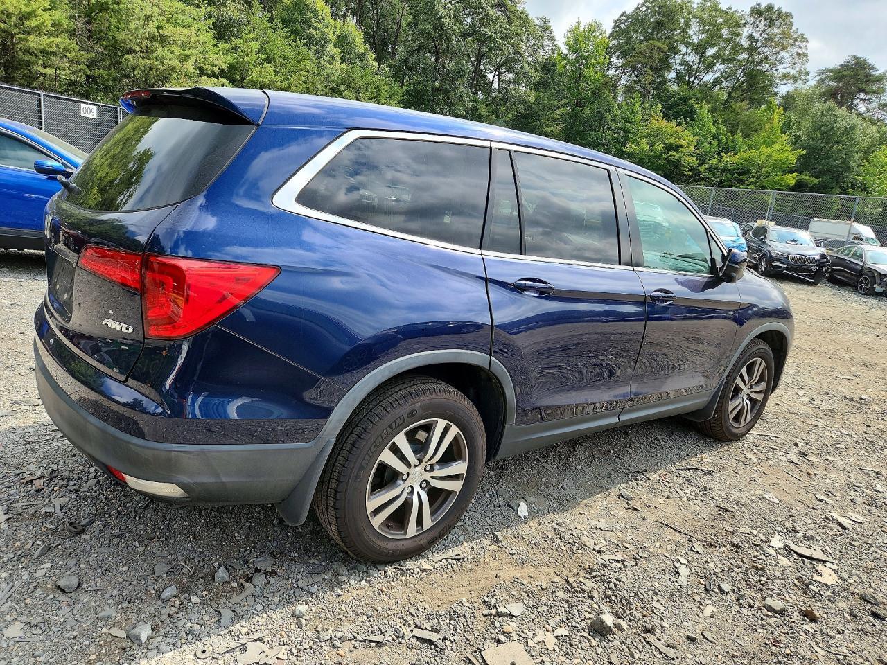 2018 Honda Pilot Ex - Image 3