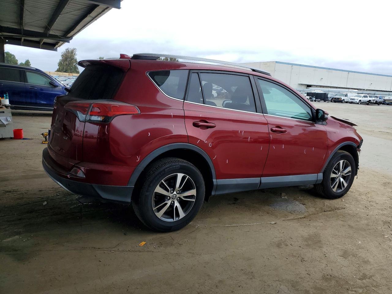 2018 Toyota Rav4 Xle - Фото 3