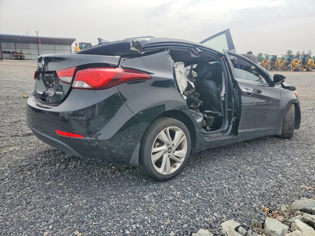 2014 Hyundai Elantra Se - Image 3
