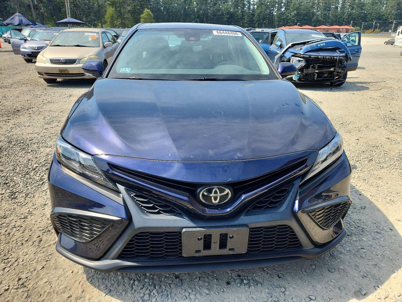 2022 Toyota Camry Se - Фото 5