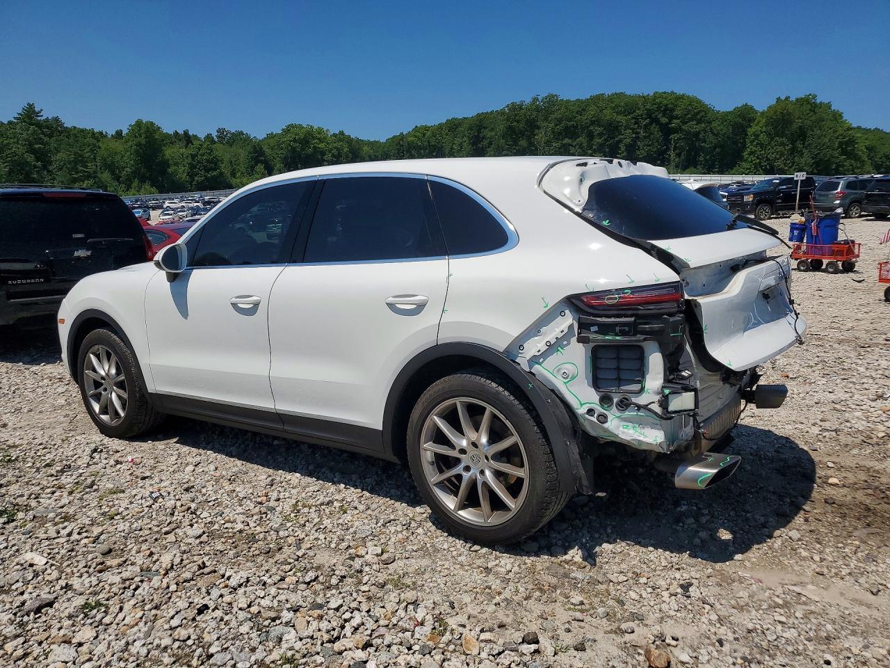 2019 Porsche Cayenne - Image 2