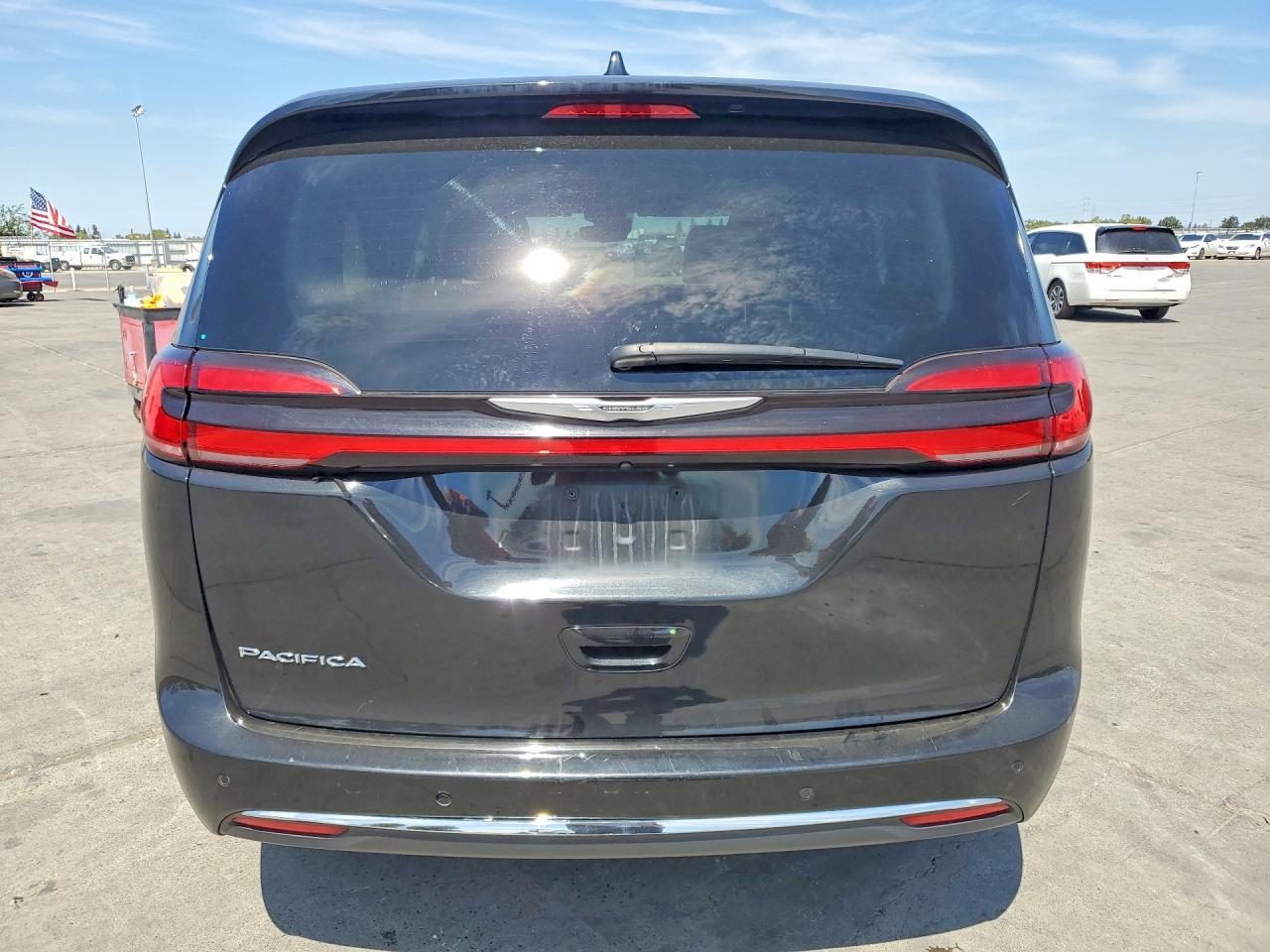2023 Chrysler Pacifica Touring L - Фото 6