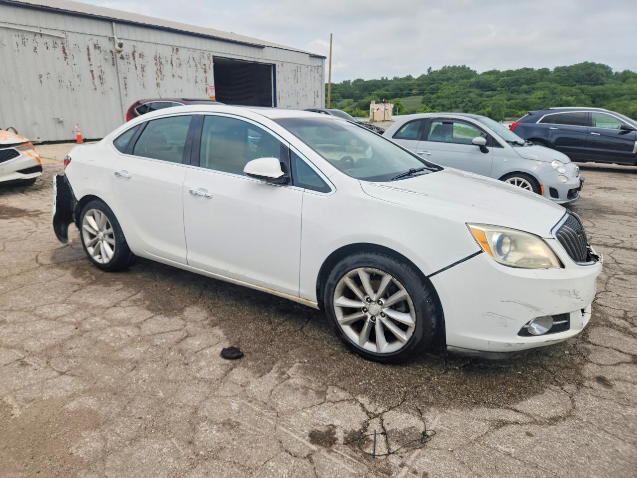 2012 Buick Verano - Image 4