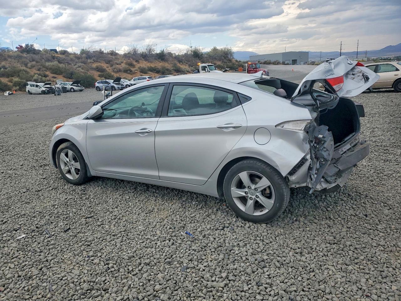 2013 Hyundai Elantra Gls - Image 2