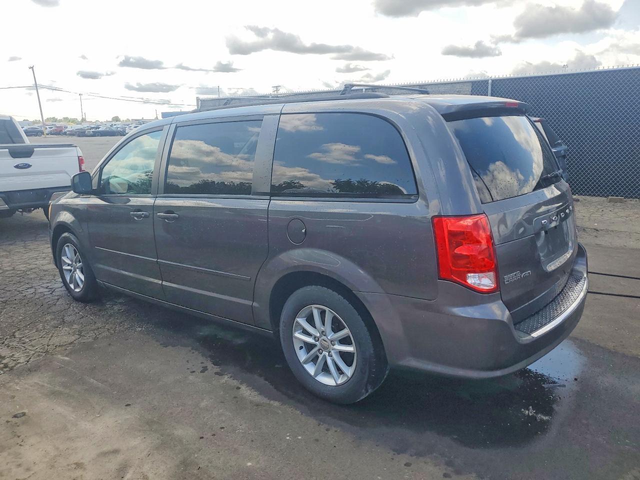 2015 Dodge Grand Caravan Sxt - Фото 2