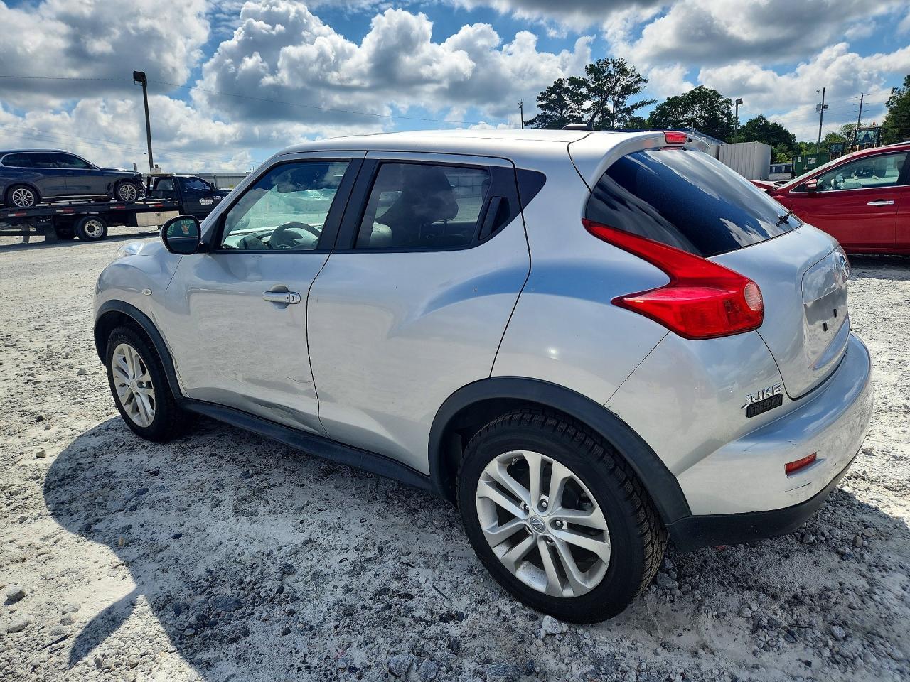 2013 Nissan Juke S - Фото 2