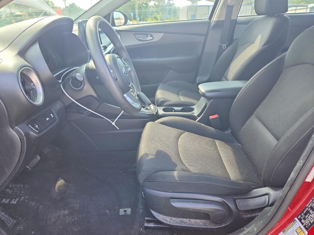 2021 Kia Forte Lxs - Image 7
