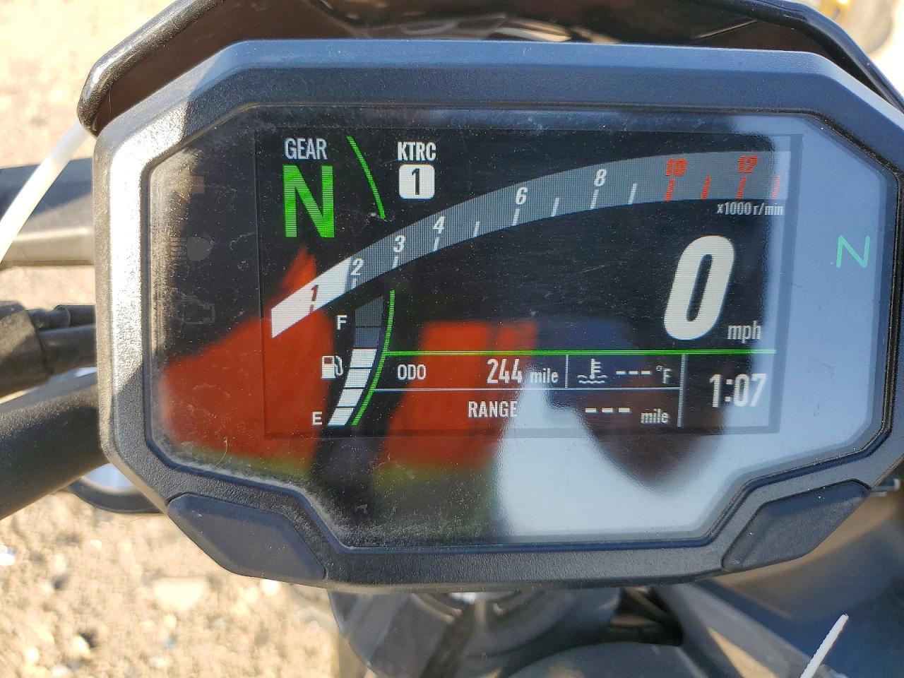 2024 Kawasaki Er650 P - Фото 7