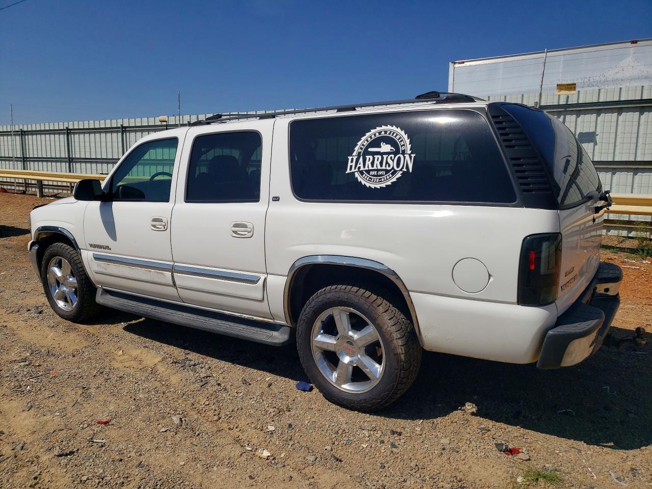 2003 GMC Yukon Xl K1500 - Image 2