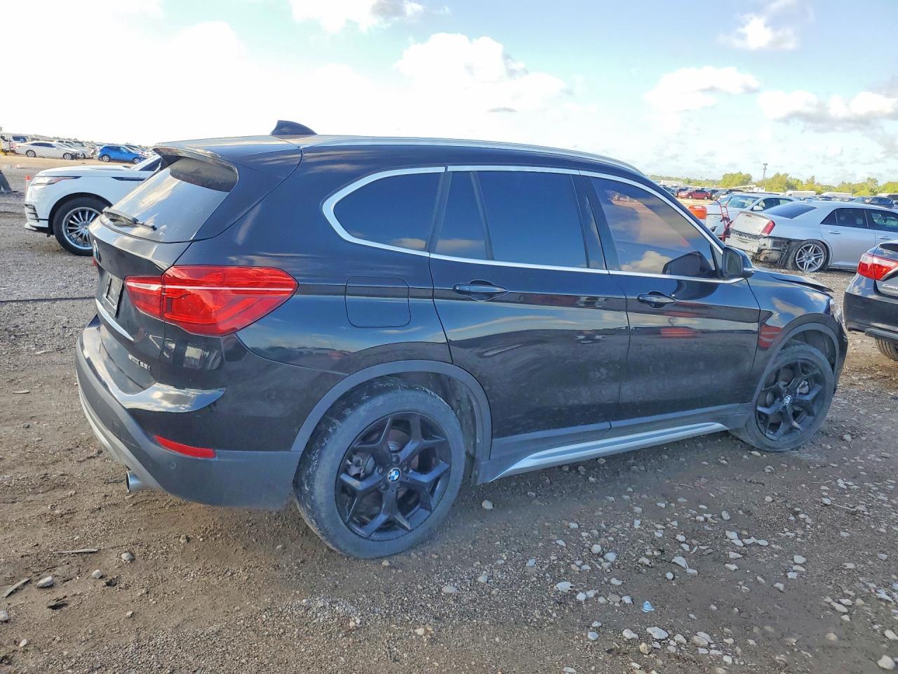 2019 BMW X1 Sdrive28I - Фото 3