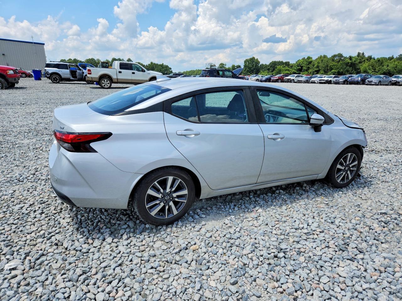 2020 Nissan Versa Sv - Фото 3