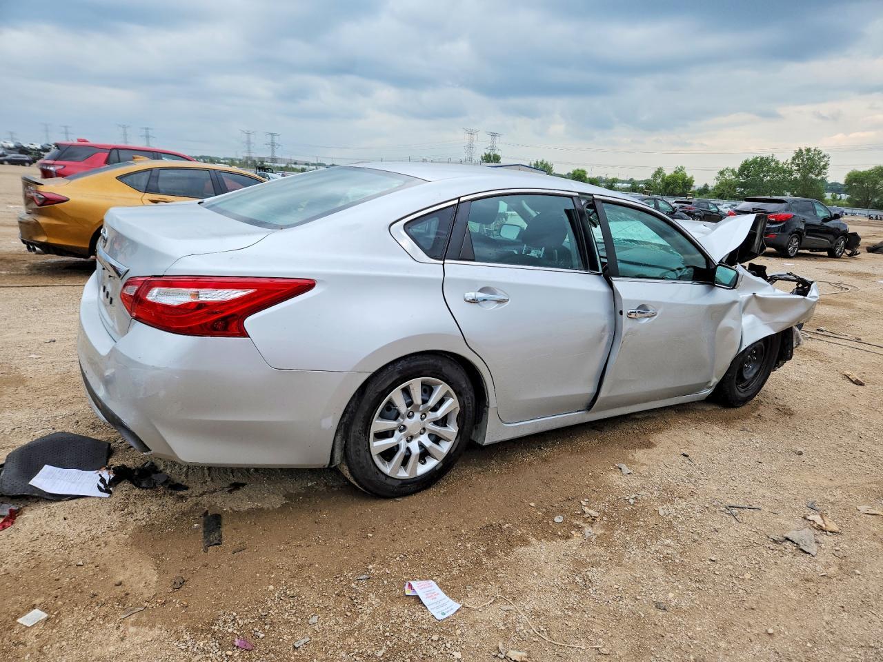 2016 Nissan Altima 2.5 S - Фото 3