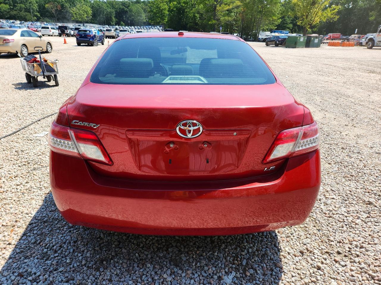 2010 Toyota Camry Le - Фото 6