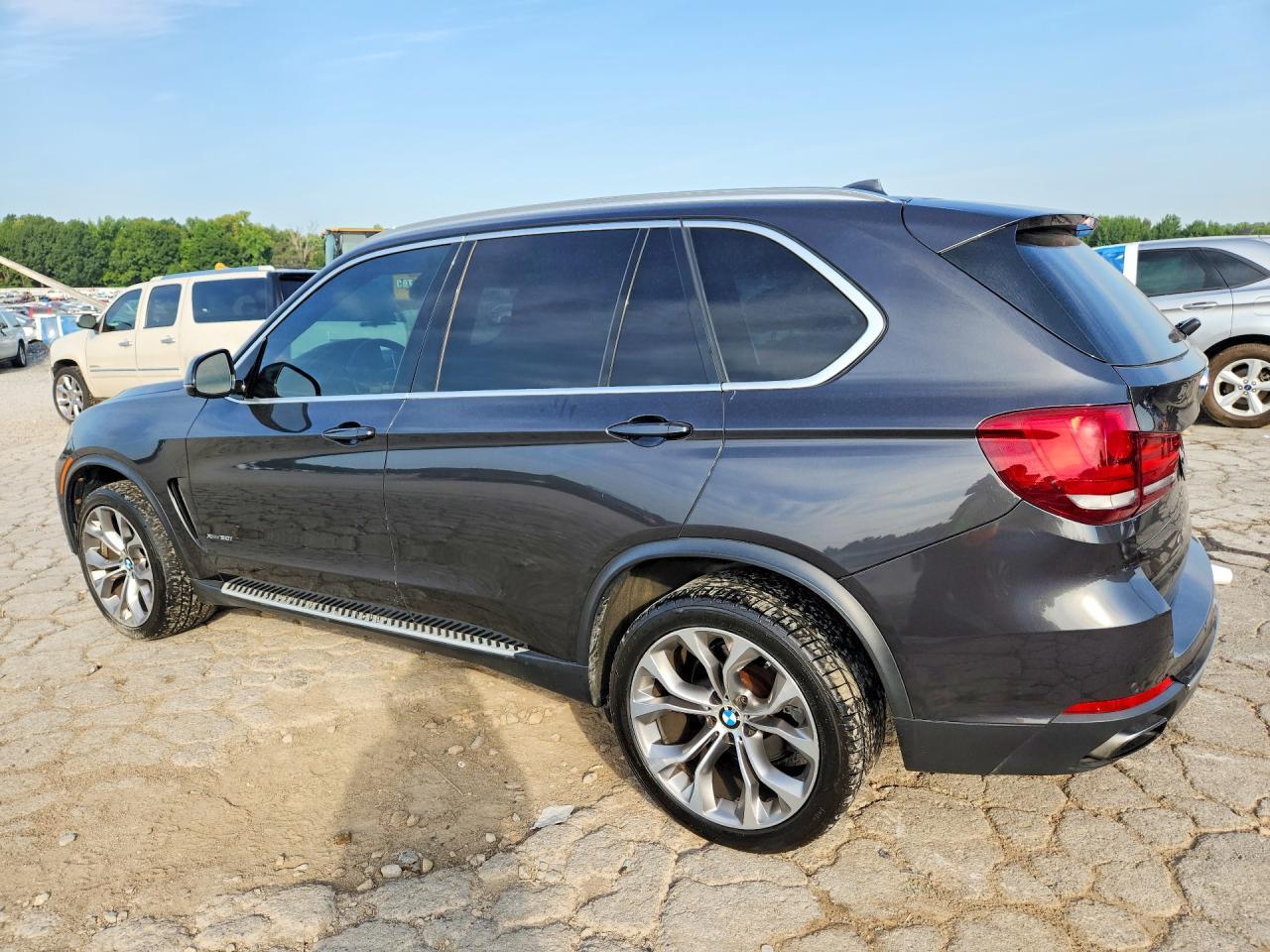 2016 BMW X5 xDrive50I - Фото 2