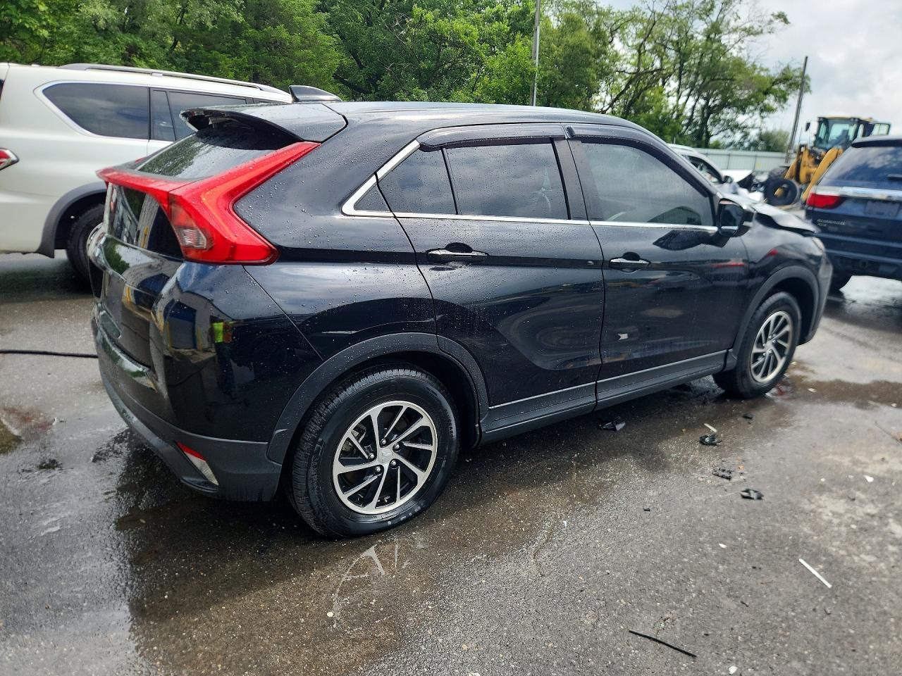 2020 Mitsubishi Eclipse Cross Es - Фото 3