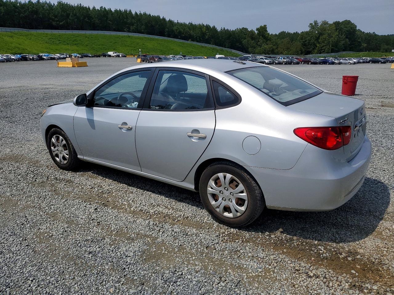 2010 Hyundai Elantra Gls - Image 2