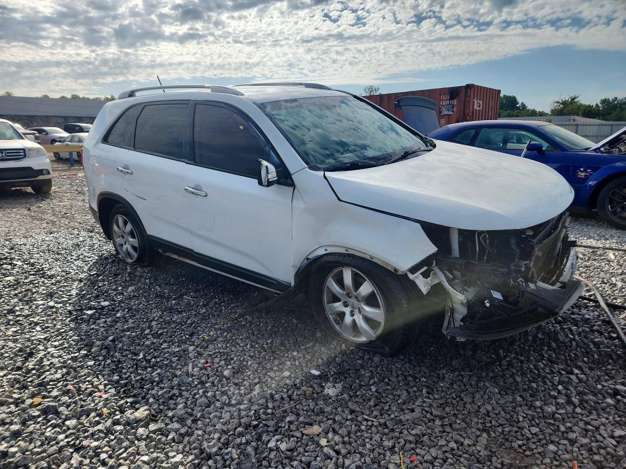 2013 Kia Sorento Lx - Image 4