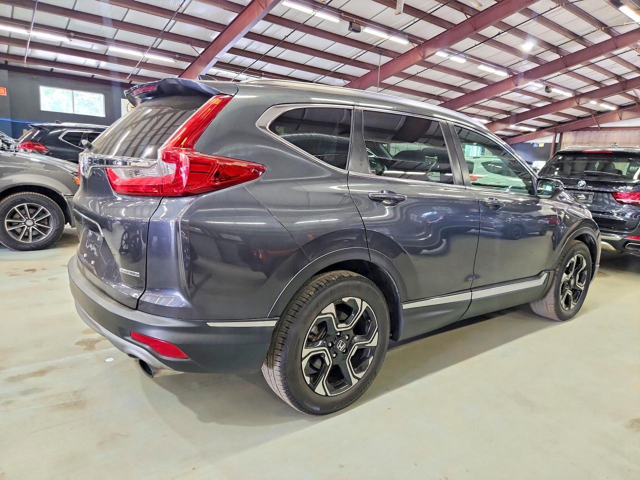 2019 Honda Cr-V Touring - Image 3