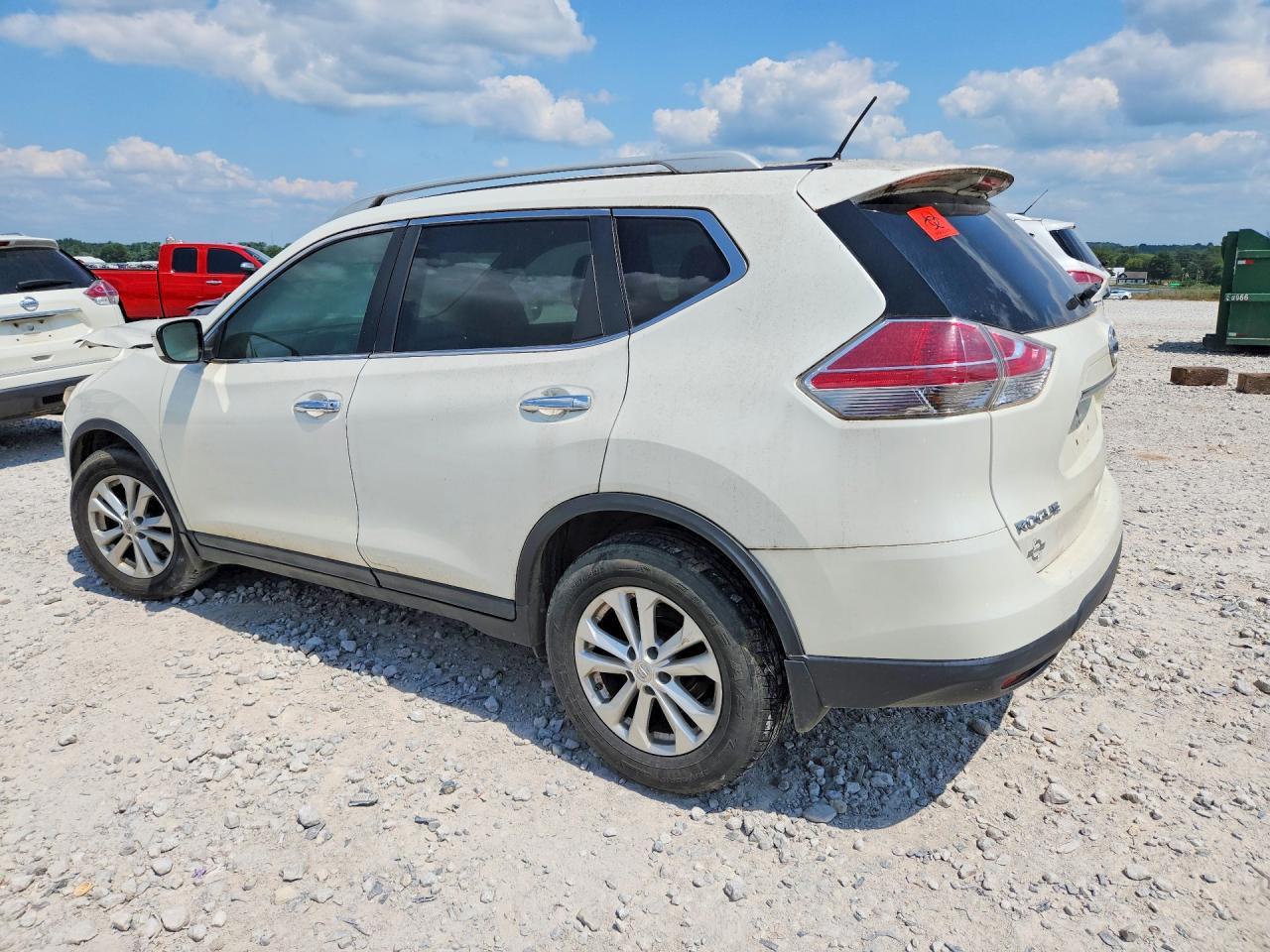 2015 Nissan Rogue S - Image 2