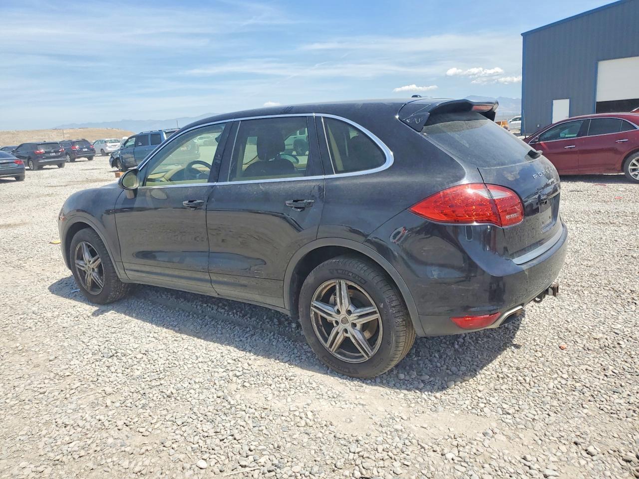 2011 Porsche Cayenne S - Image 2