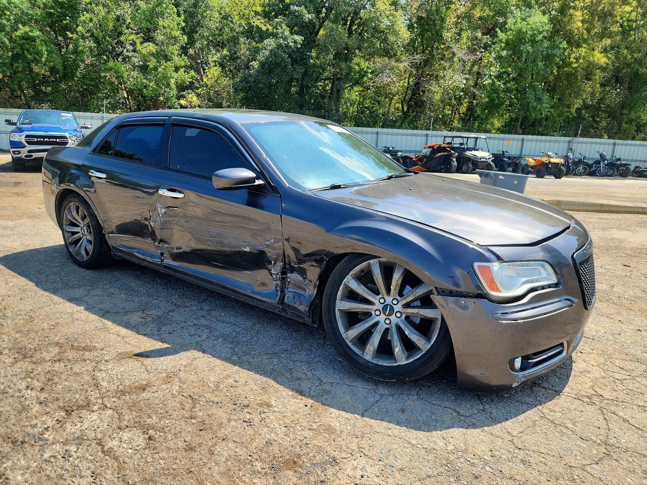 2014 Chrysler 300 S - Image 4