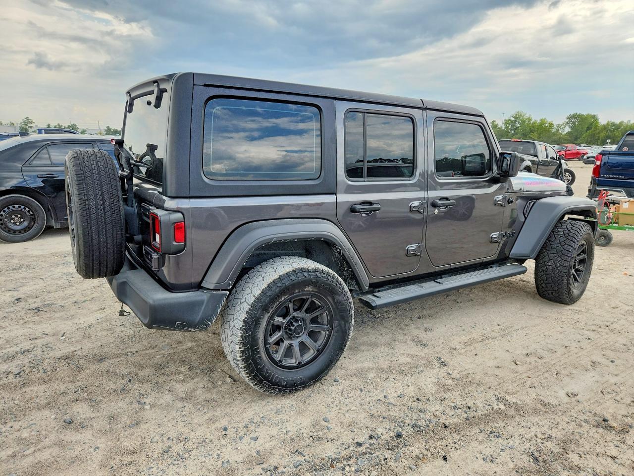 2023 Jeep Wrangler Sport - Image 3